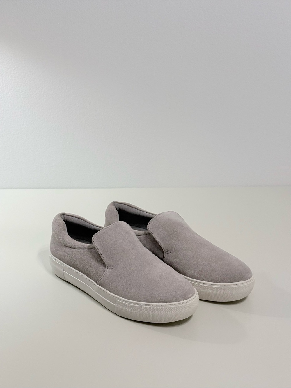 J/Slides NYC Grey Suede Classic Slip On Sneakers Size 10M